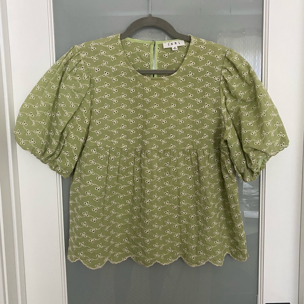 THML Spring Green Eyelet Lace Scalloped Edge Puffed Sleeve Blouse - Size Med